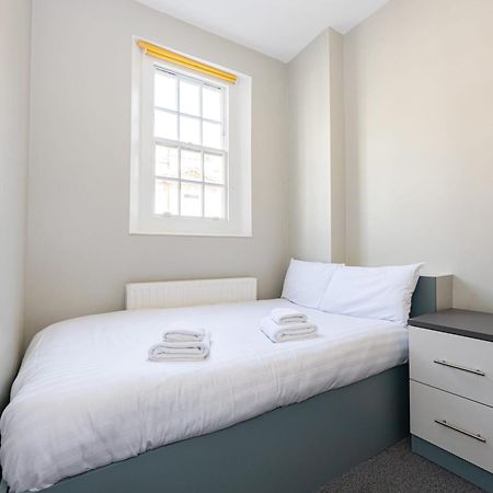 Spacious Room With Shared Facilities London Exterior photo