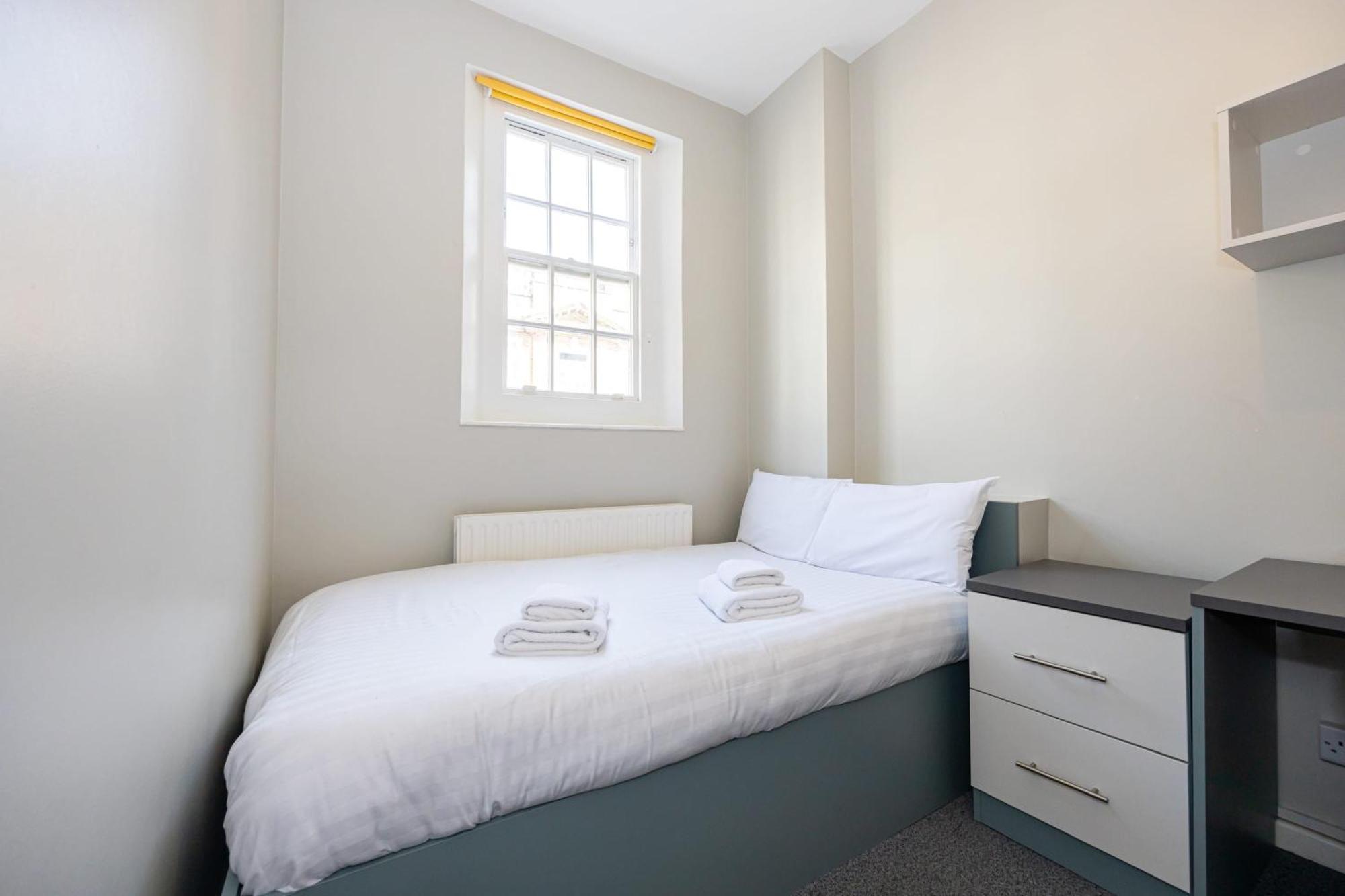 Spacious Room With Shared Facilities London Exterior photo